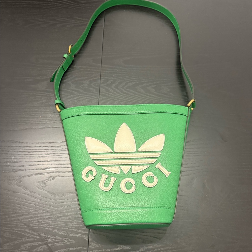 ❤️ Authenic GUCCI ADDIDAS X Green Bucket Bag